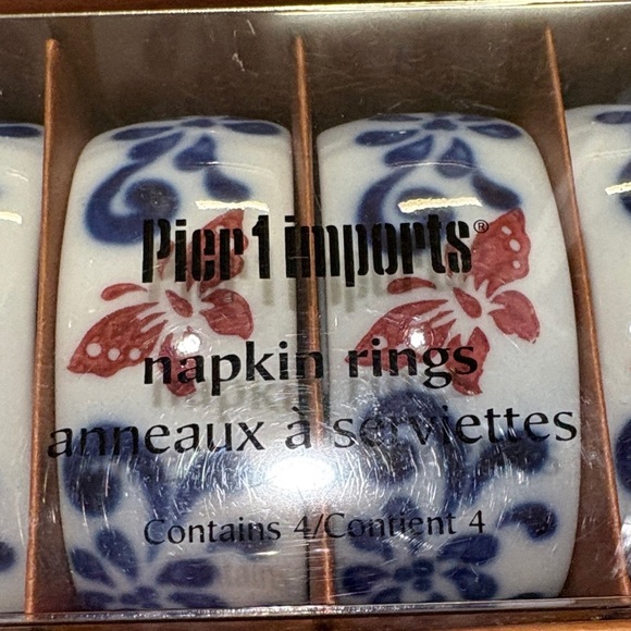 Pier 1 White Napkin Rings with Blue and Red Design new in box - Picture 3 of 4